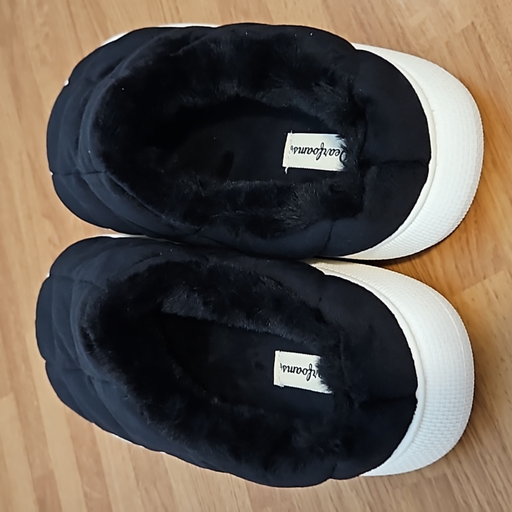 Slippers - Picture 6 of 11